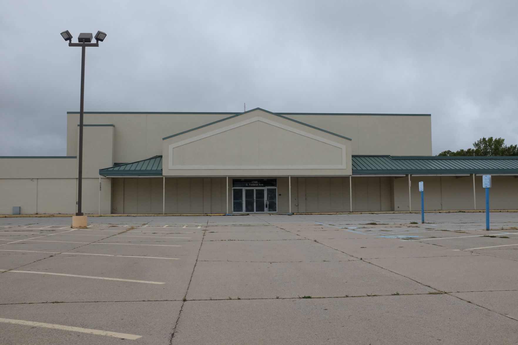 Vacant01.JPG